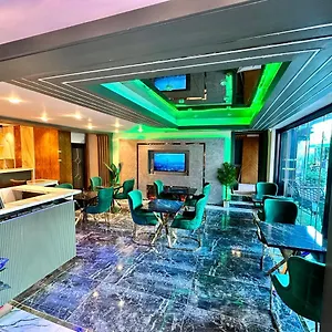Hotel Crowned, Provincia di Istanbul